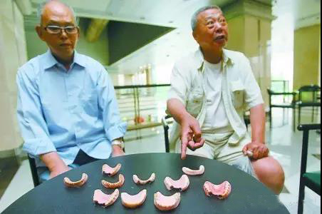 元宵佳節(jié)，小心吃湯圓『誤吞假牙』