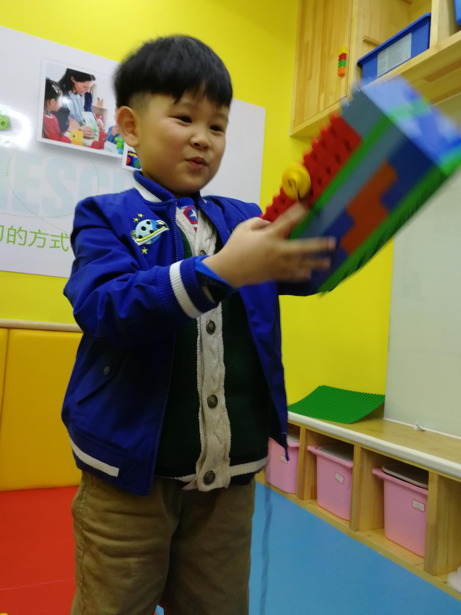 2018.3.17 旦旦《升降机》